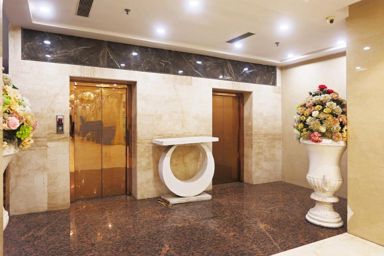 Capital O Green Palms Near Jhilmil Metro Station Hotell New Delhi Eksteriør bilde