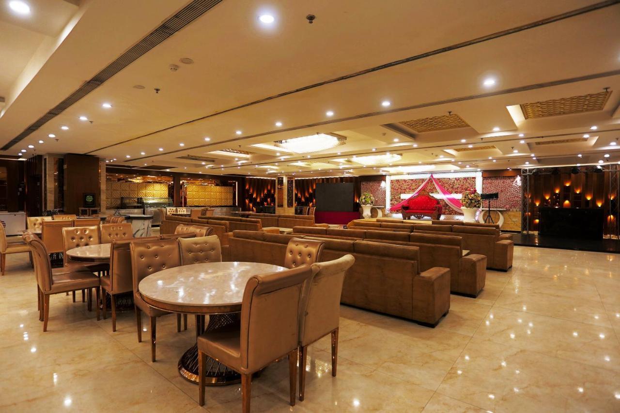 Capital O Green Palms Near Jhilmil Metro Station Hotell New Delhi Eksteriør bilde